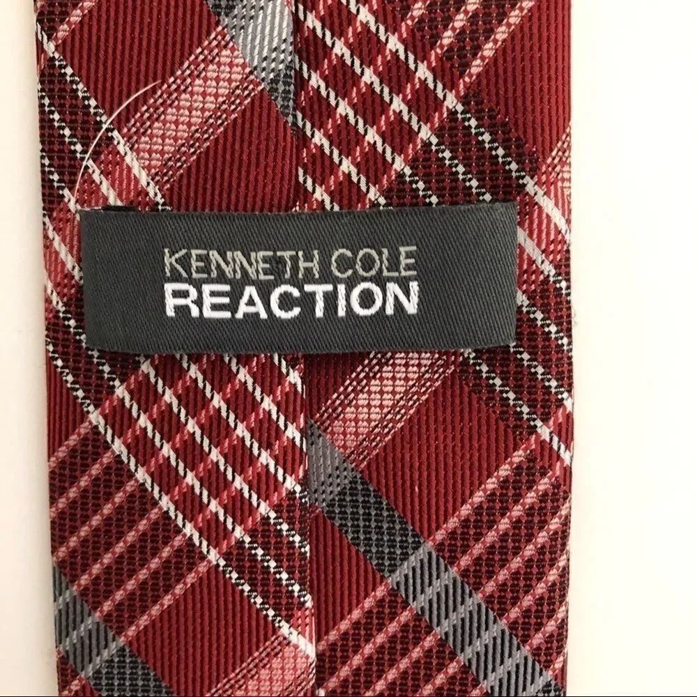🌈Kenneth Cole Reaction Tie!   - Picture 3 of 3